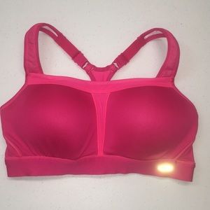 Champion Intimates & Sleepwear - ♦️NWOT Champion DUODRY 38C Sports Bra Champion Intimates & Sleepwear - ♦️NWOT Champion DUODRY 38C Sports Bra